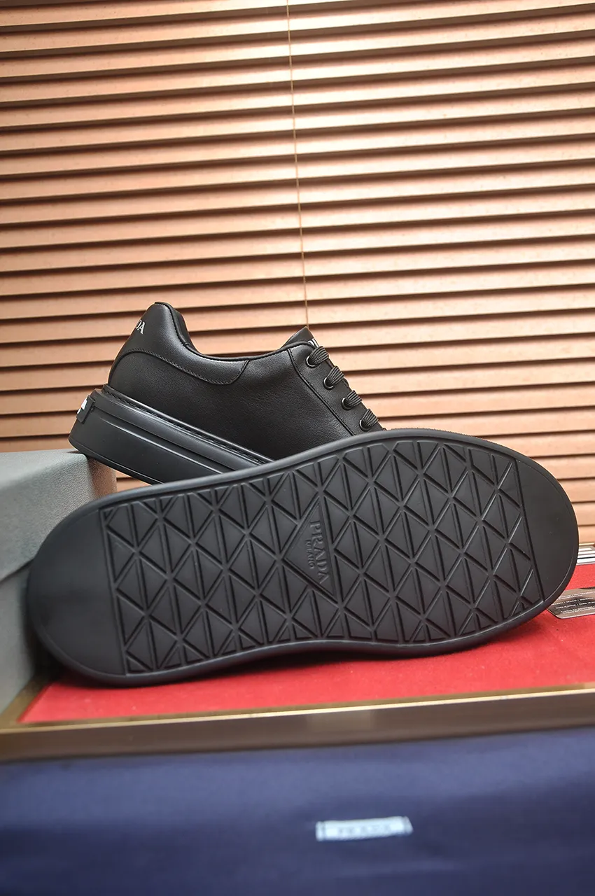 Men's shoes 💰580💶【PRADA】Top original, new season, high quality original goods, top imported calfskin with original imported glue, imported cowhide inside with original cowhide feet, original outsole! Quality guaranteed! Code 38-45 (45 customized)